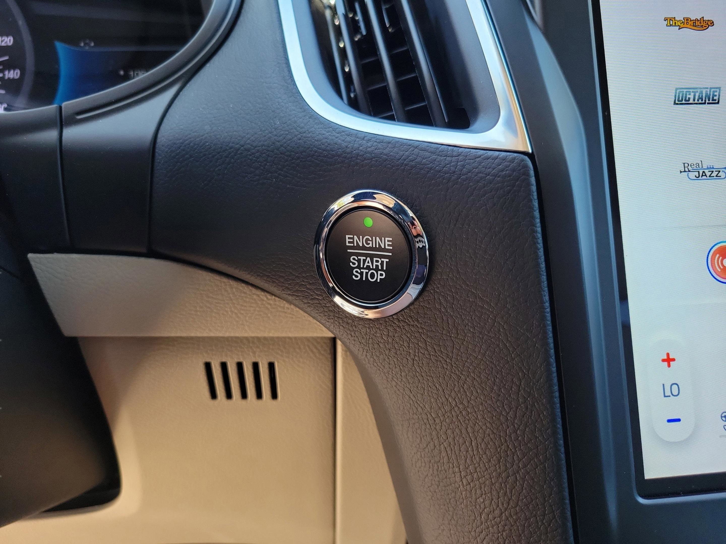 Used 2024 Ford Edge Titanium w/ Cargo Accessory Package AWD/4WD image 16