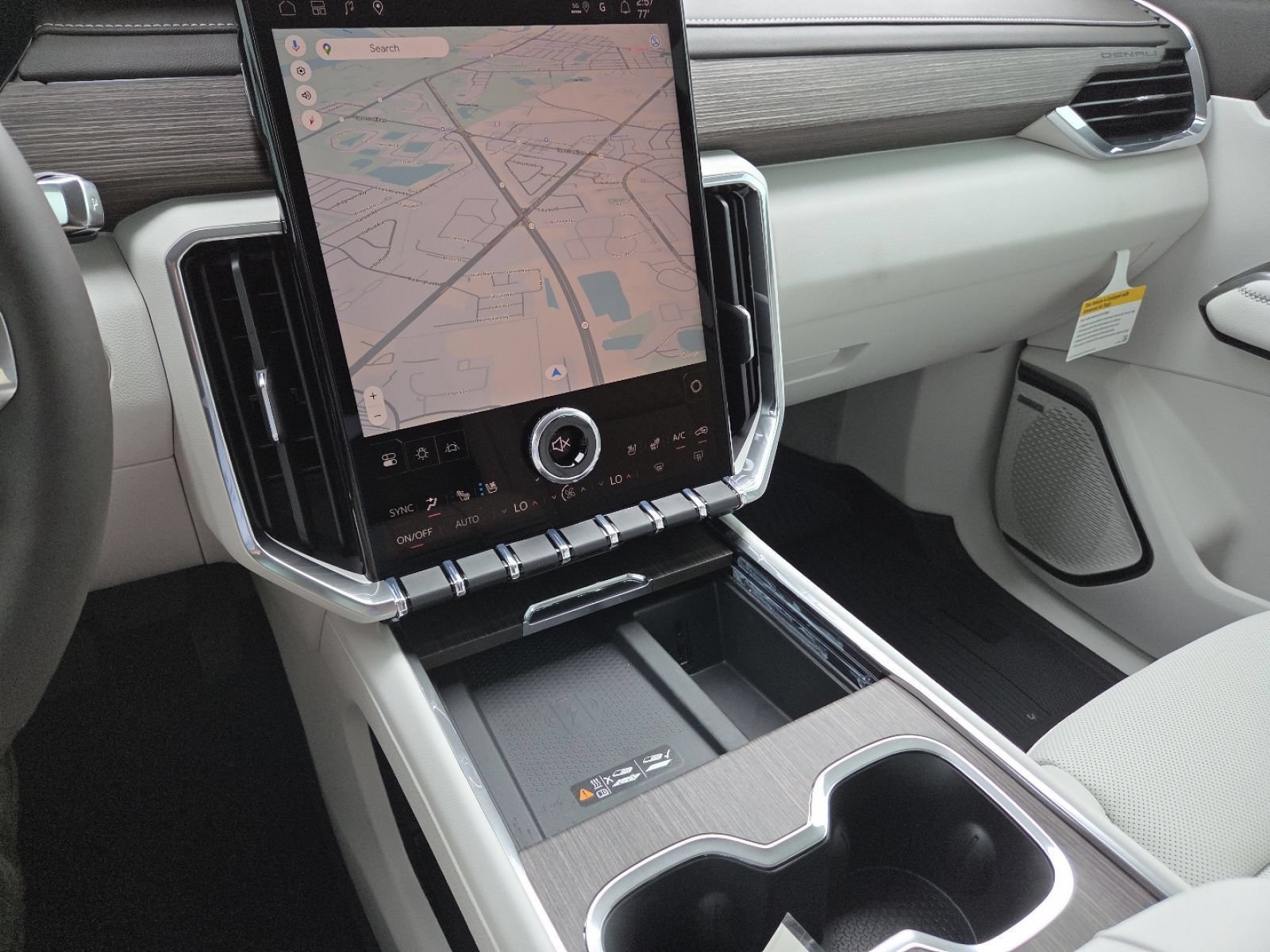 New 2026 GMC Acadia Denali w/ Super Cruise Package FWD image 31
