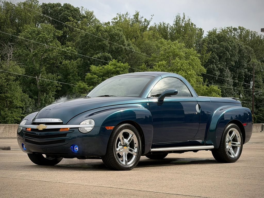 Used 2005 Chevrolet SSR w/ Preferred Equipment Group RWD image 13