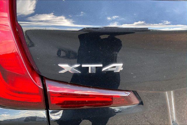 Certified 2023 Cadillac XT4 Premium Luxury w/ Technology Package FWD image 22