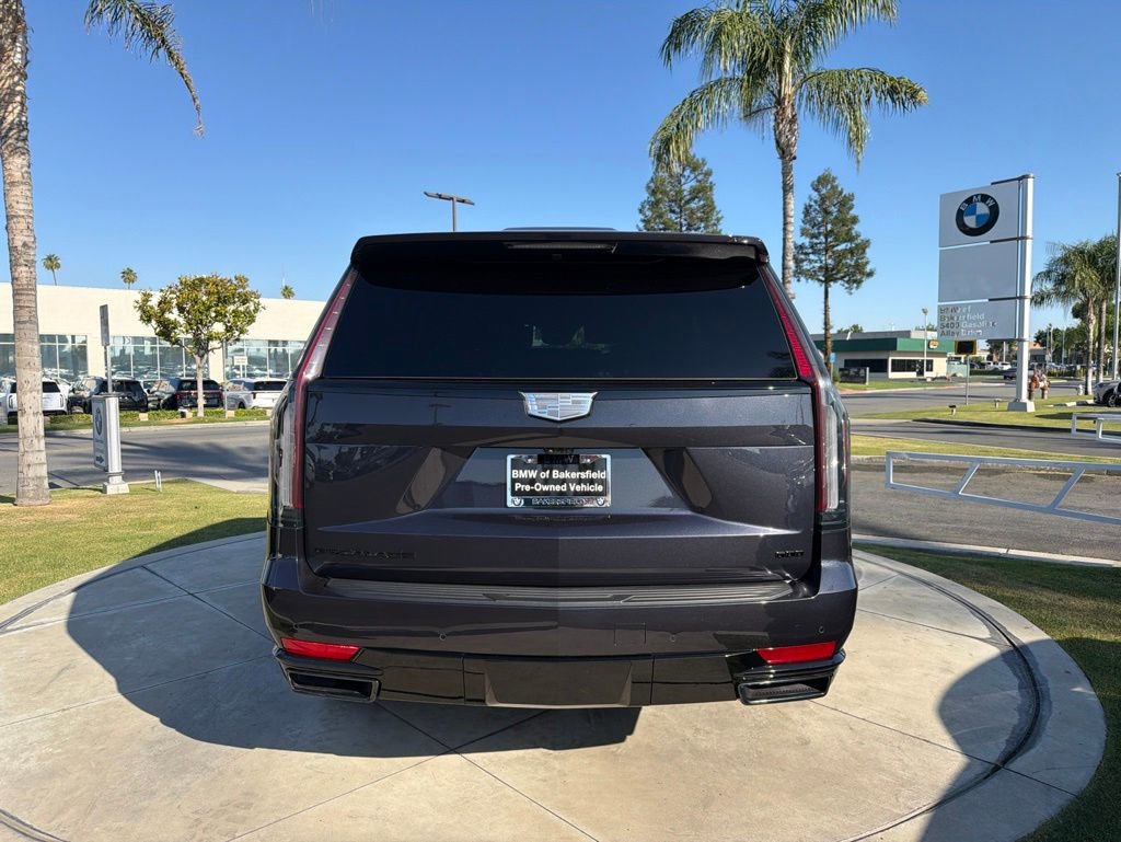 Used 2024 Cadillac Escalade Sport Platinum w/ LPO, ONYX Package AWD/4WD image 4