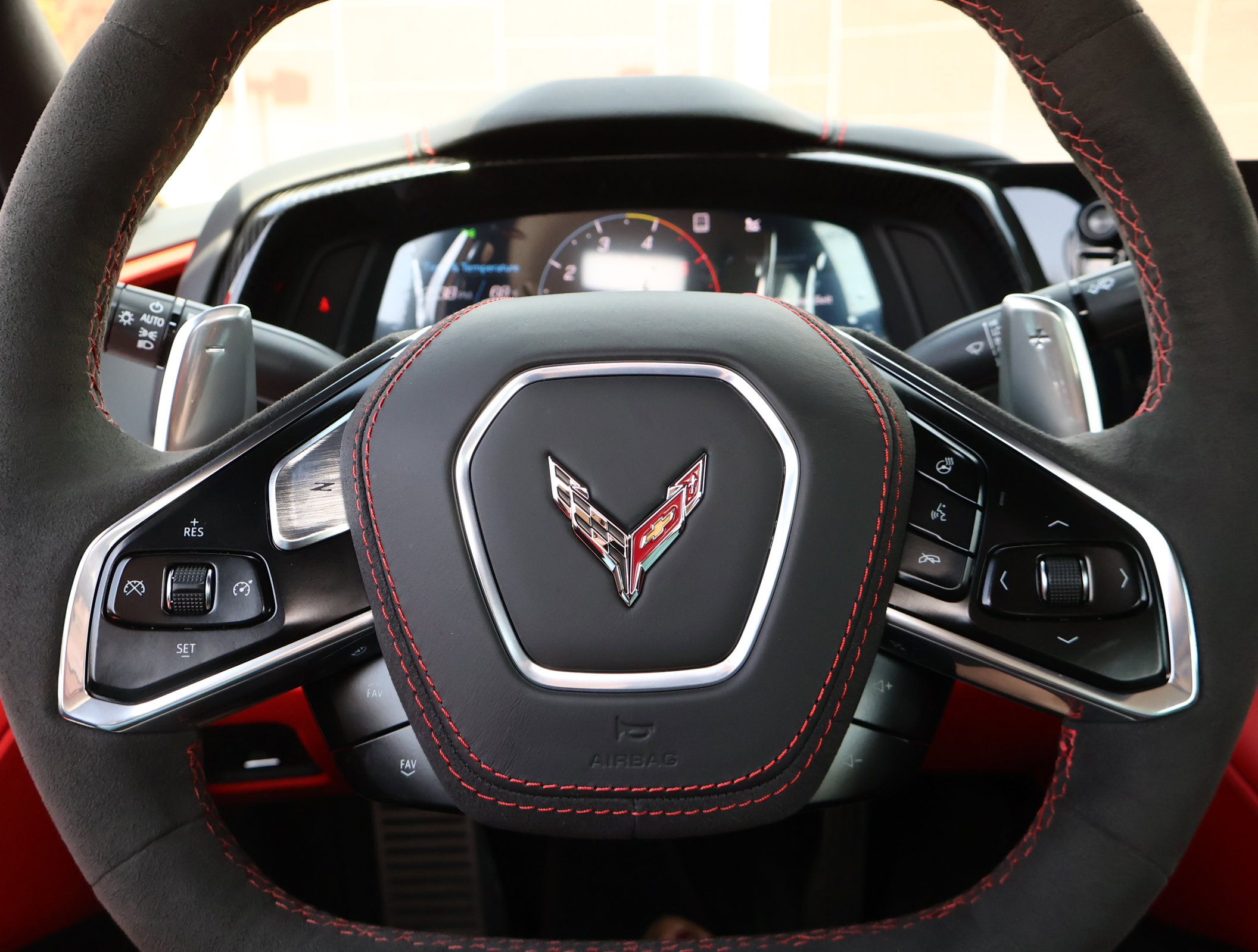 Used 2023 Chevrolet Corvette Stingray Premium Conv w/ Z51 Performance Package image 19