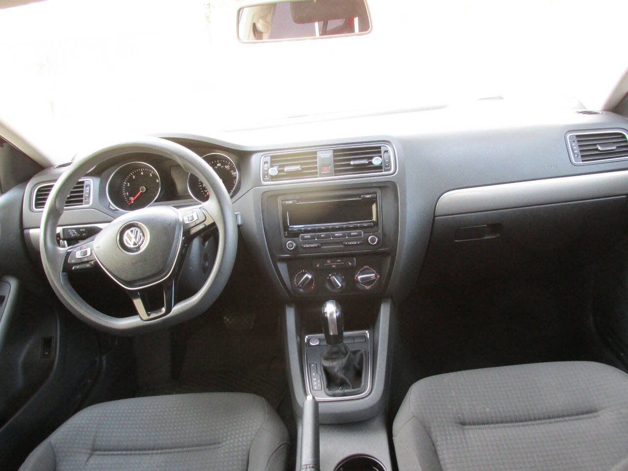 Used 2014 Volkswagen Jetta S image 17