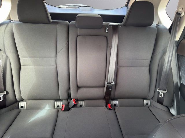 Used 2023 Nissan Rogue S image 22