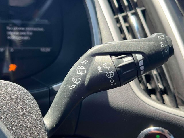 Used 2018 Ford Edge SEL w/ Equipment Group 201A AWD/4WD image 30