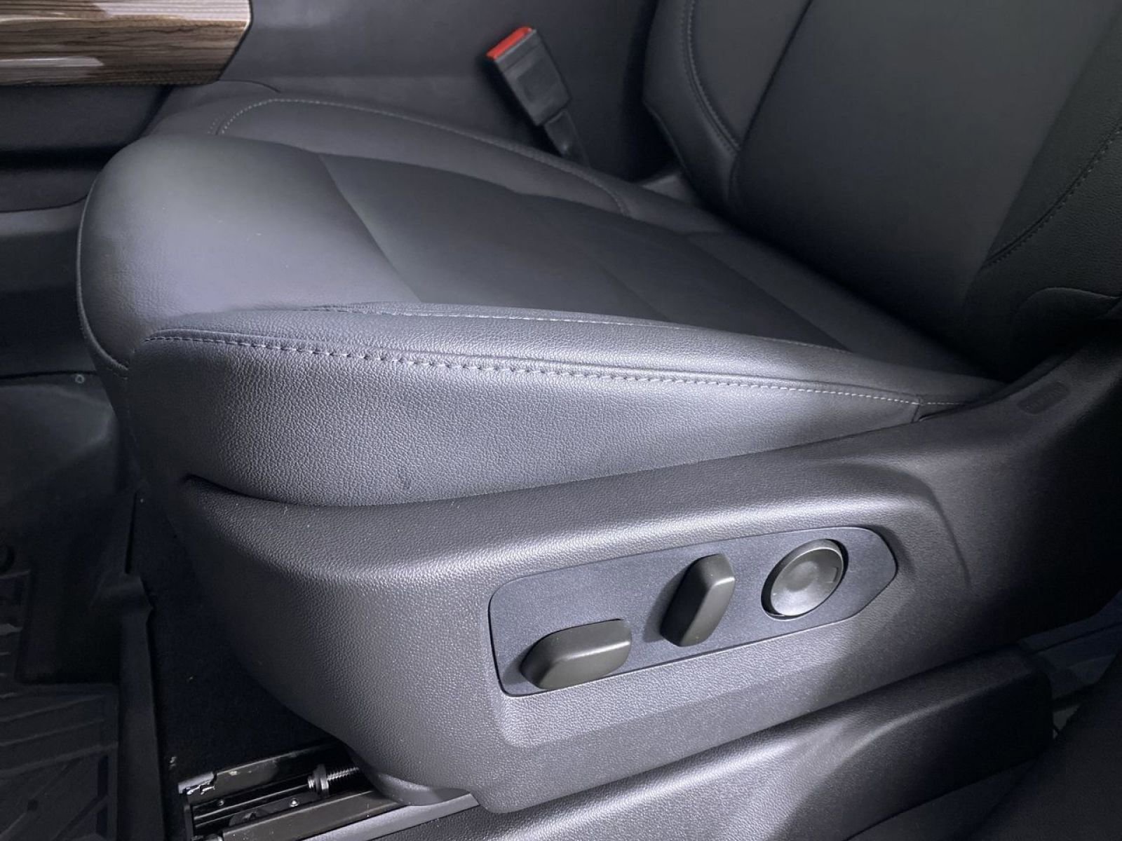 New 2026 Chevrolet Silverado 1500 RST w/ RST All Star Premium Package AWD/4WD image 10