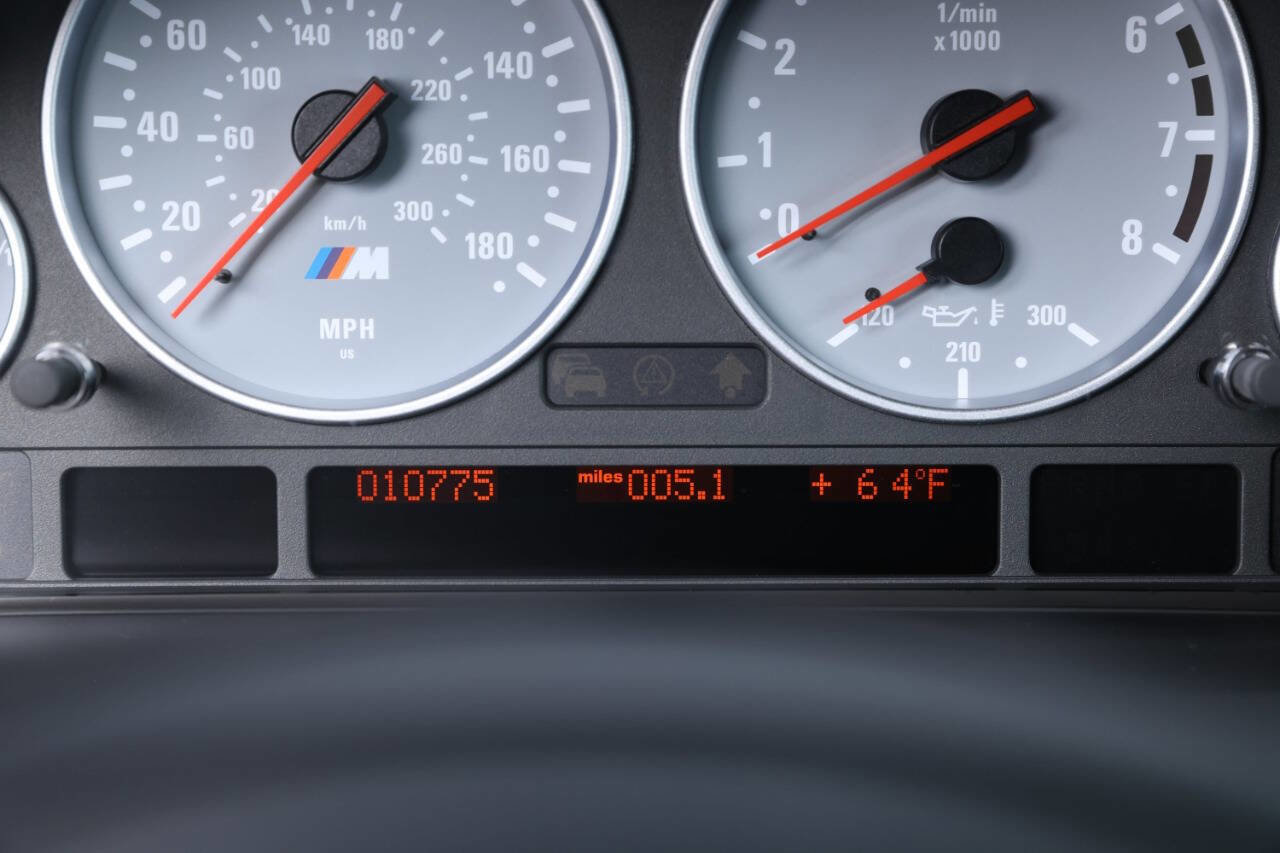 Used 2002 BMW M5 image 73
