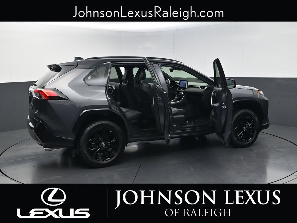 Used 2022 Toyota RAV4 XSE AWD/4WD image 31