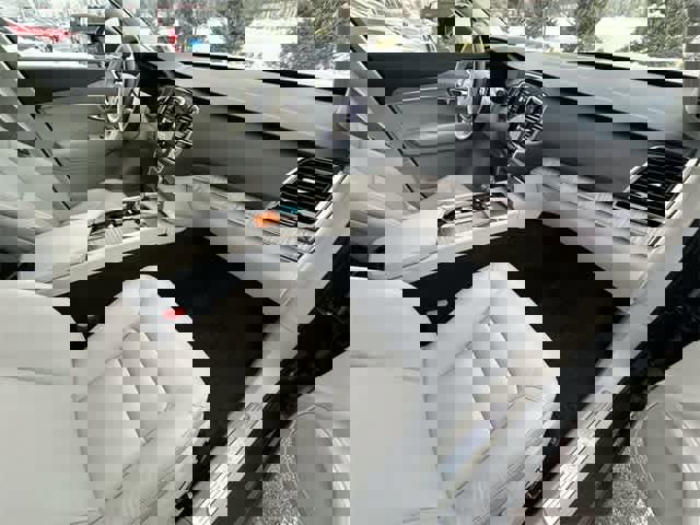 Used 2024 Volvo XC90 B6 Plus w/ Protection Package Premier image 23