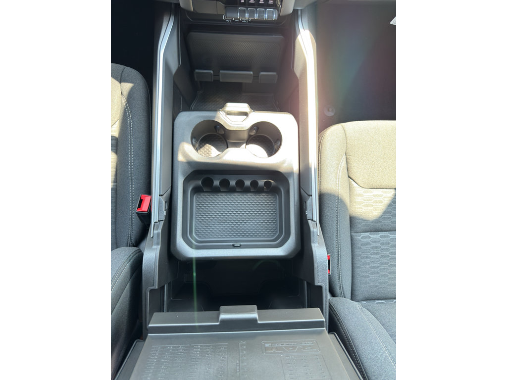 New 2026 RAM 1500 Express AWD/4WD image 22