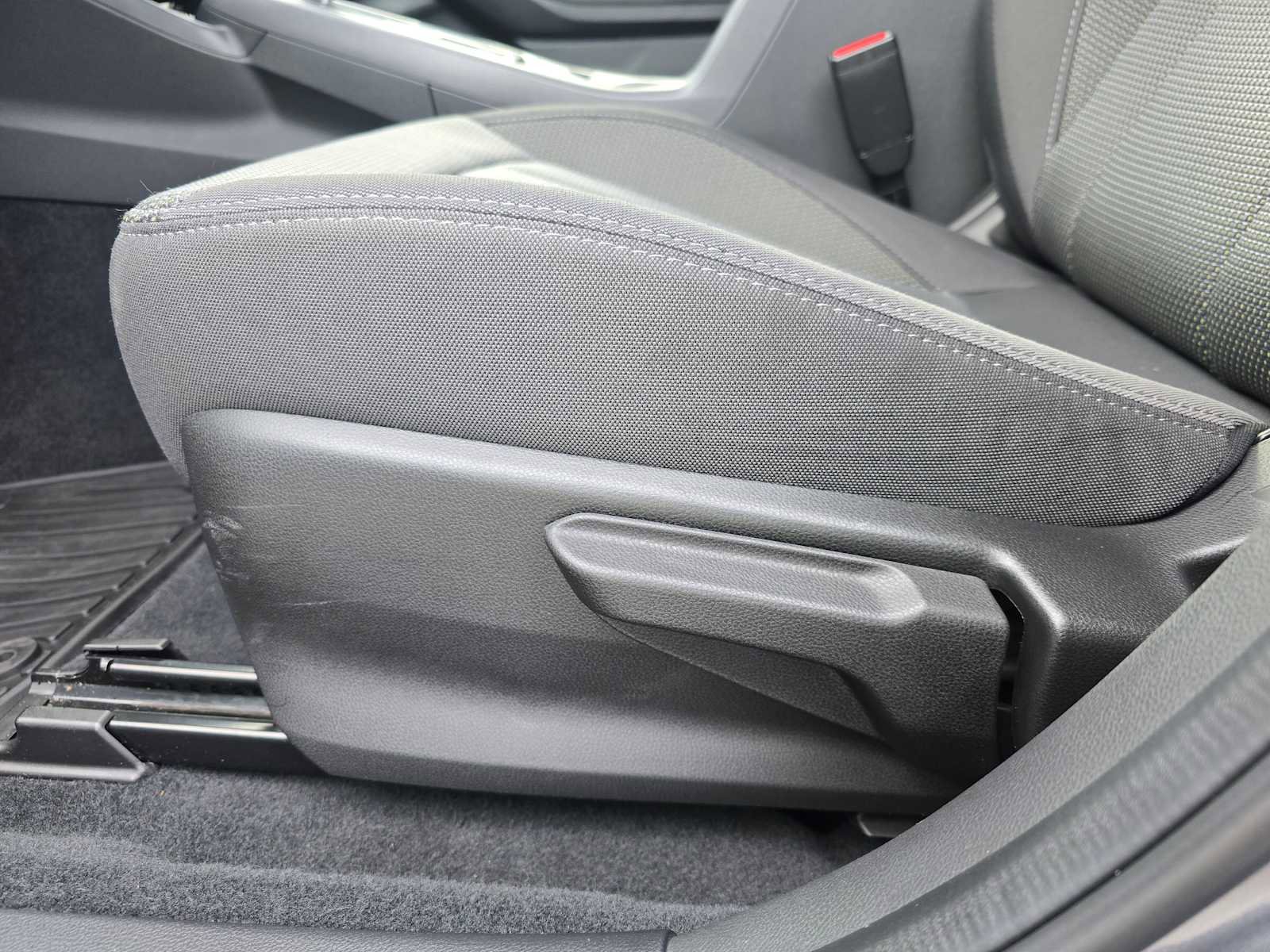 Used 2024 Subaru Crosstrek 2.0i Premium image 23