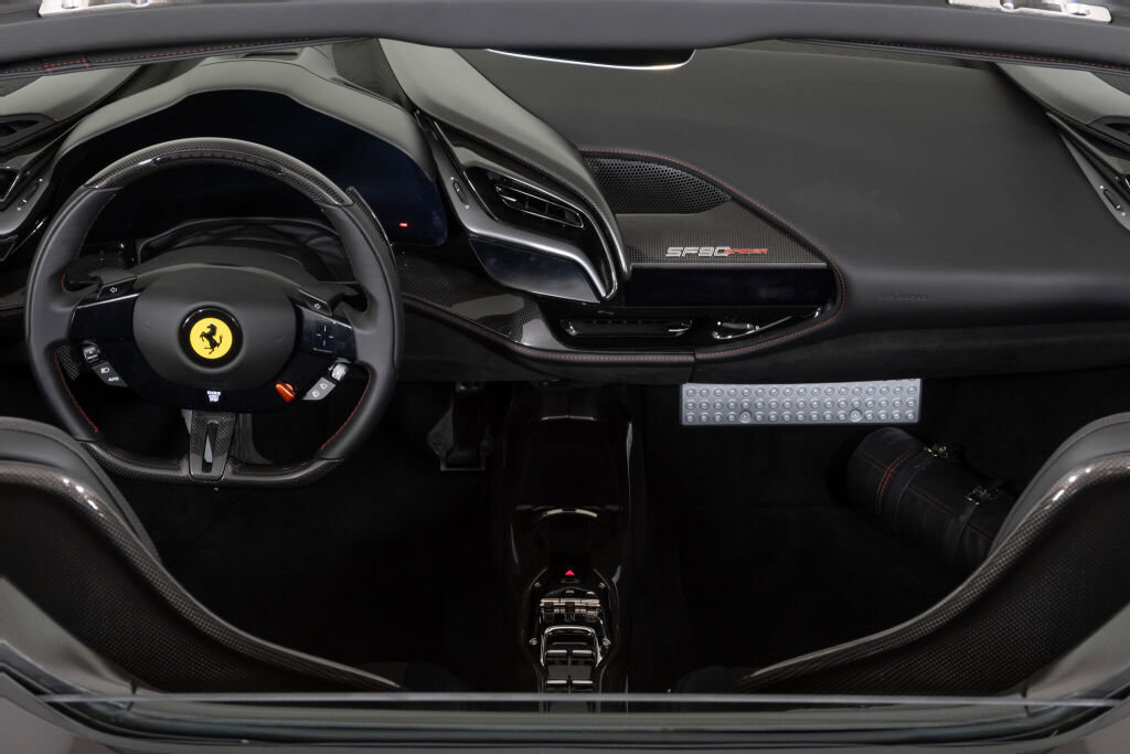 Used 2023 Ferrari SF90 Spider AWD/4WD image 40
