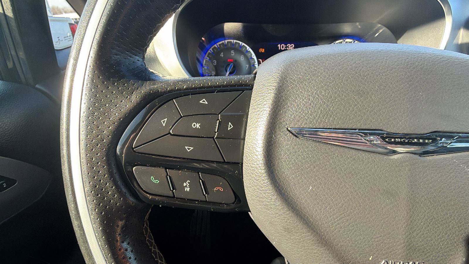 Used 2019 Chrysler Pacifica Limited w/ Advanced Safetytec Group image 16