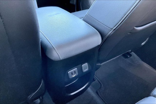 Used 2022 Chevrolet Colorado Z71 RWD image 11