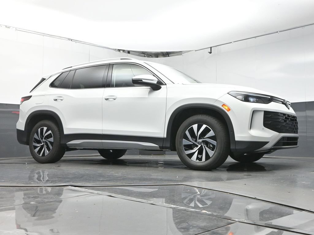 New 2026 Volkswagen Tiguan S FWD image 41