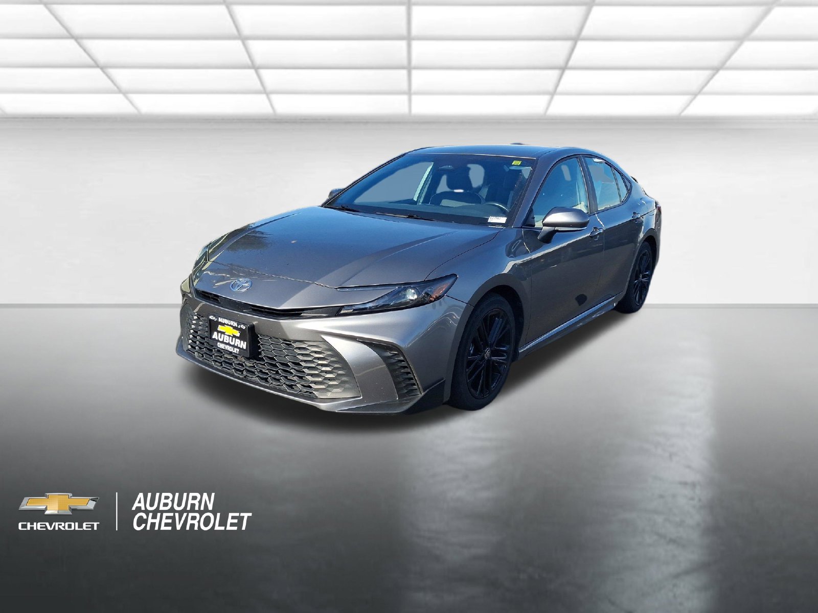Used 2025 Toyota Camry SE FWD image 7