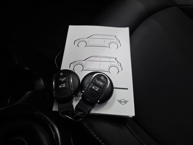 Used 2024 MINI Cooper 4-Door Hardtop FWD image 39