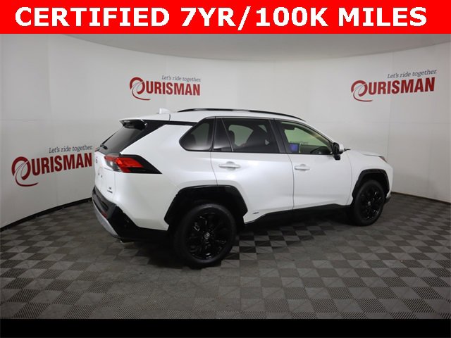 Used 2024 Toyota RAV4 SE image 9