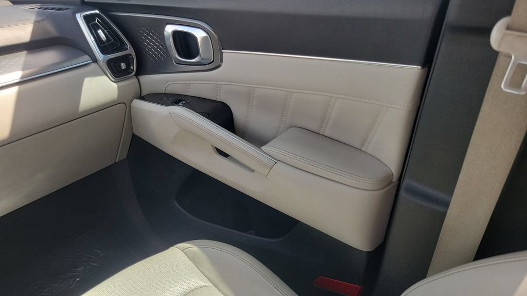 Used 2022 Kia Sorento SX FWD image 13