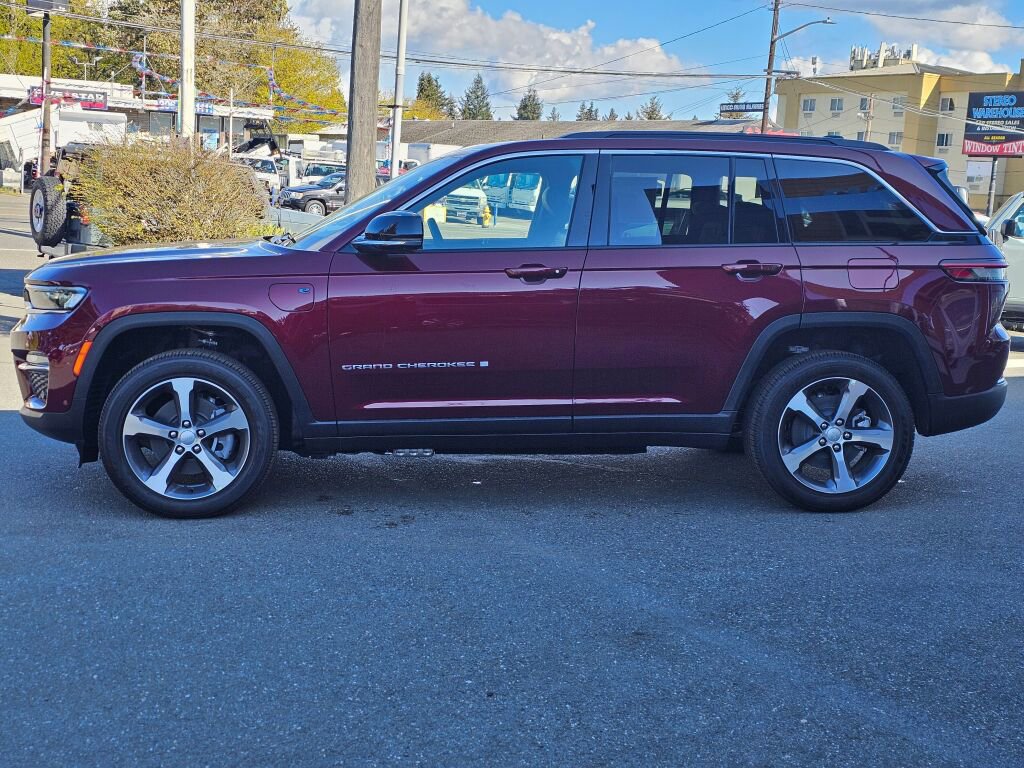 New 2024 Jeep Grand Cherokee Limited 4xe w/ Luxury Tech Group II image 5