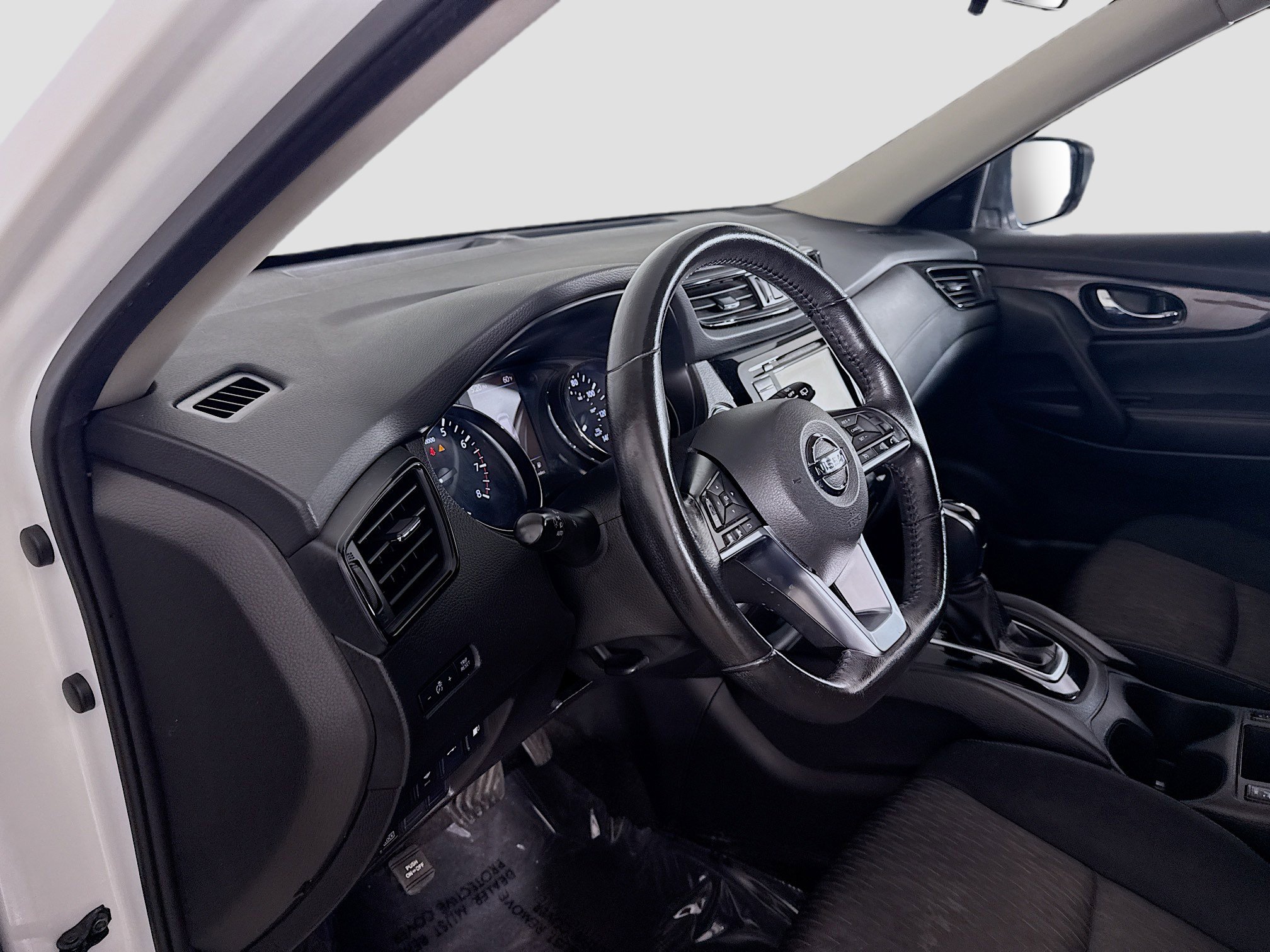 Used 2019 Nissan Rogue SV image 23