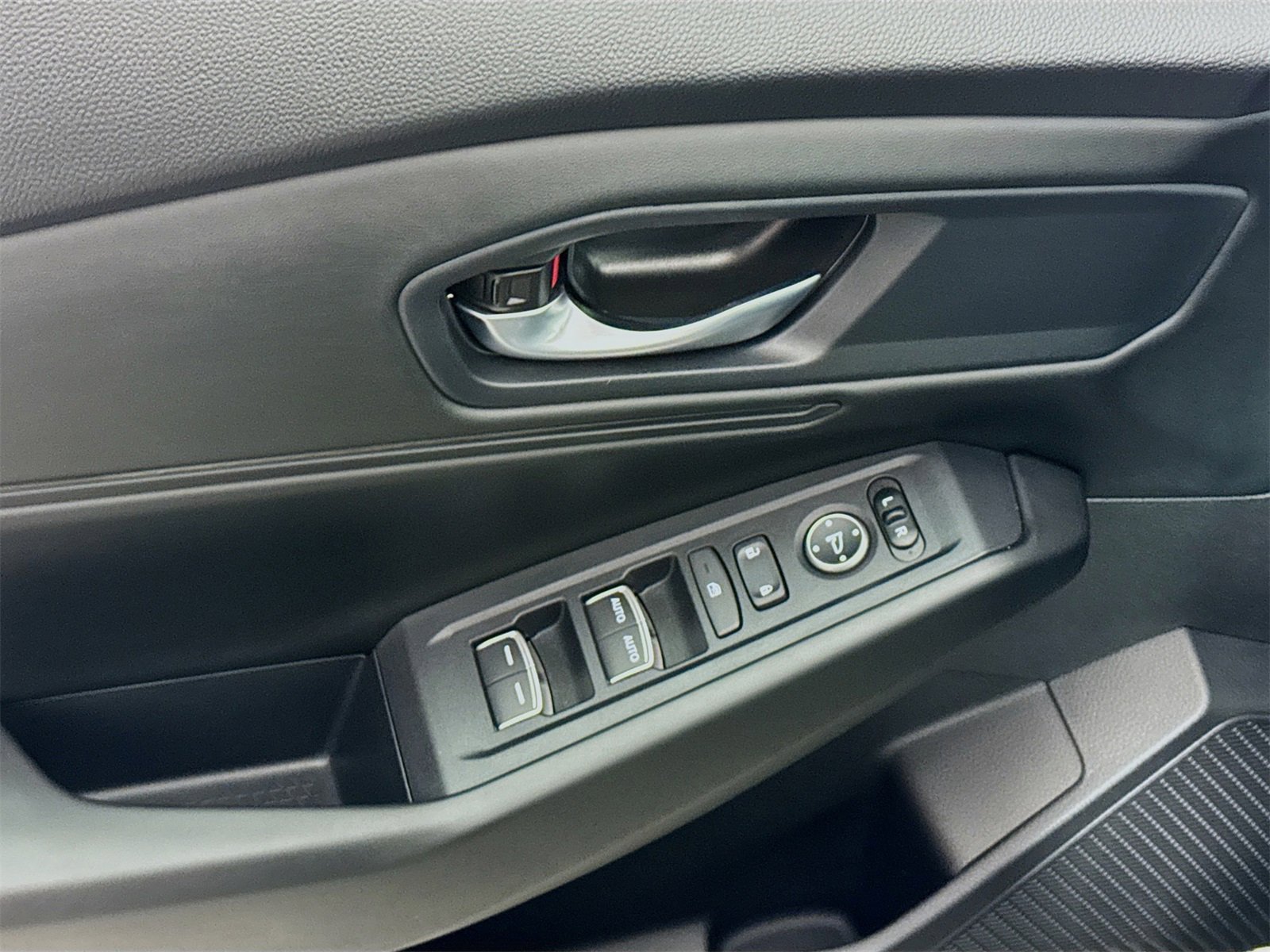 Used 2024 Honda Accord EX image 15