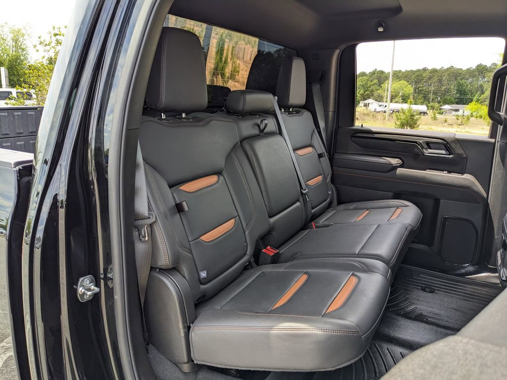 Used 2025 GMC Sierra 2500 AT4 image 45