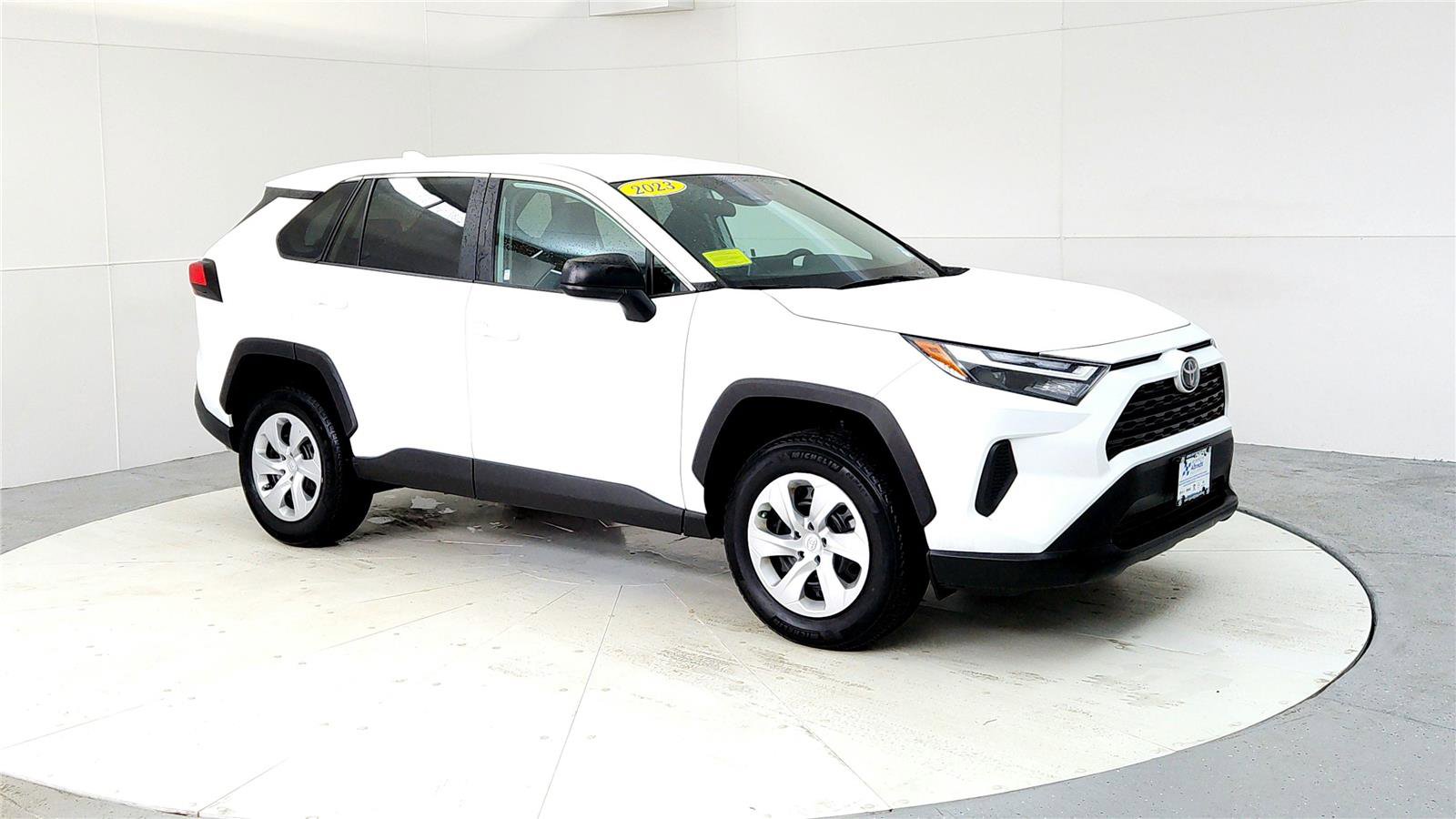 Used 2023 Toyota RAV4 LE image 7
