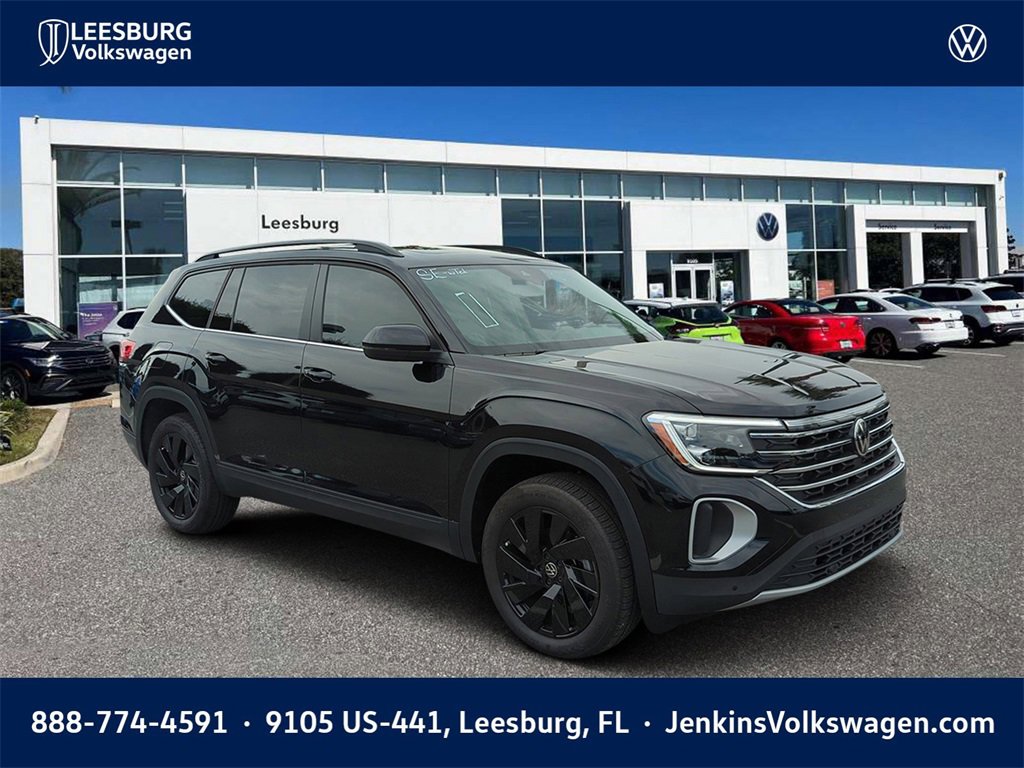 New 2025 Volkswagen Atlas SE image 1