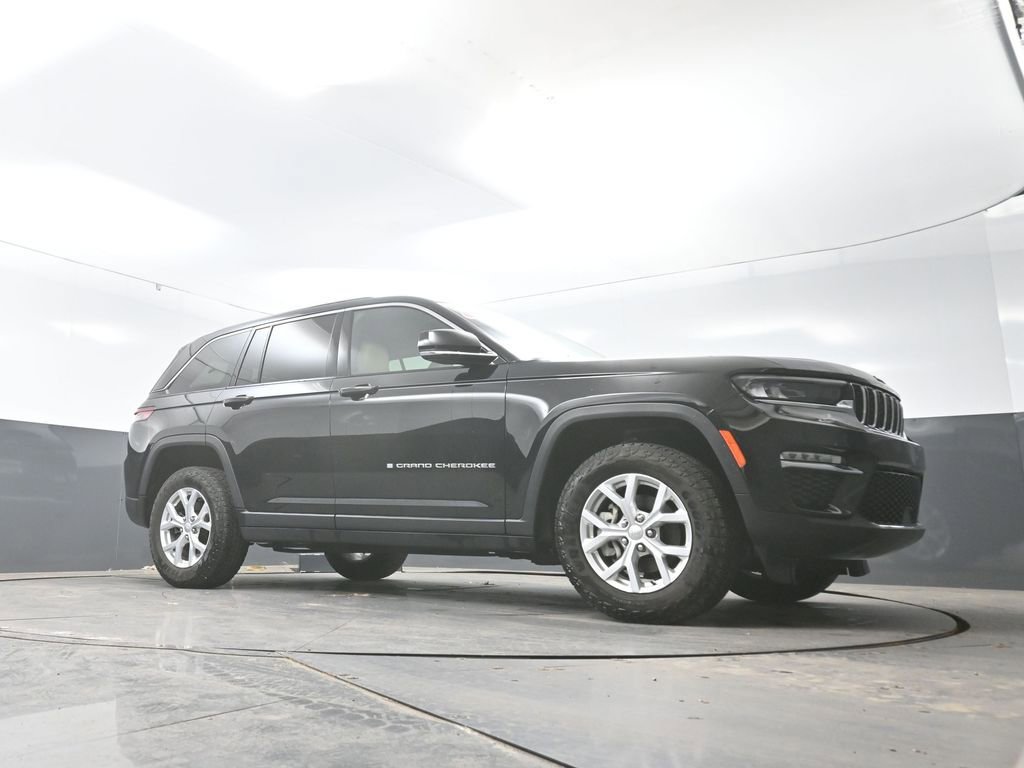 Used 2023 Jeep Grand Cherokee Limited AWD/4WD image 52
