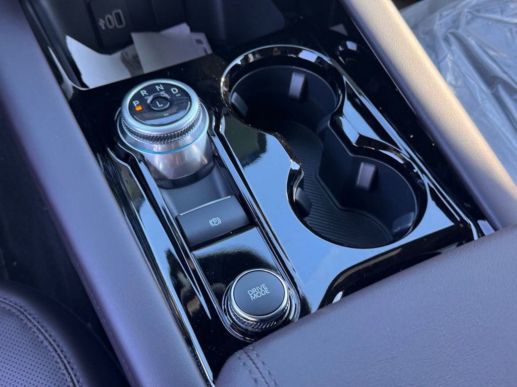 New 2026 Ford Explorer Platinum image 25