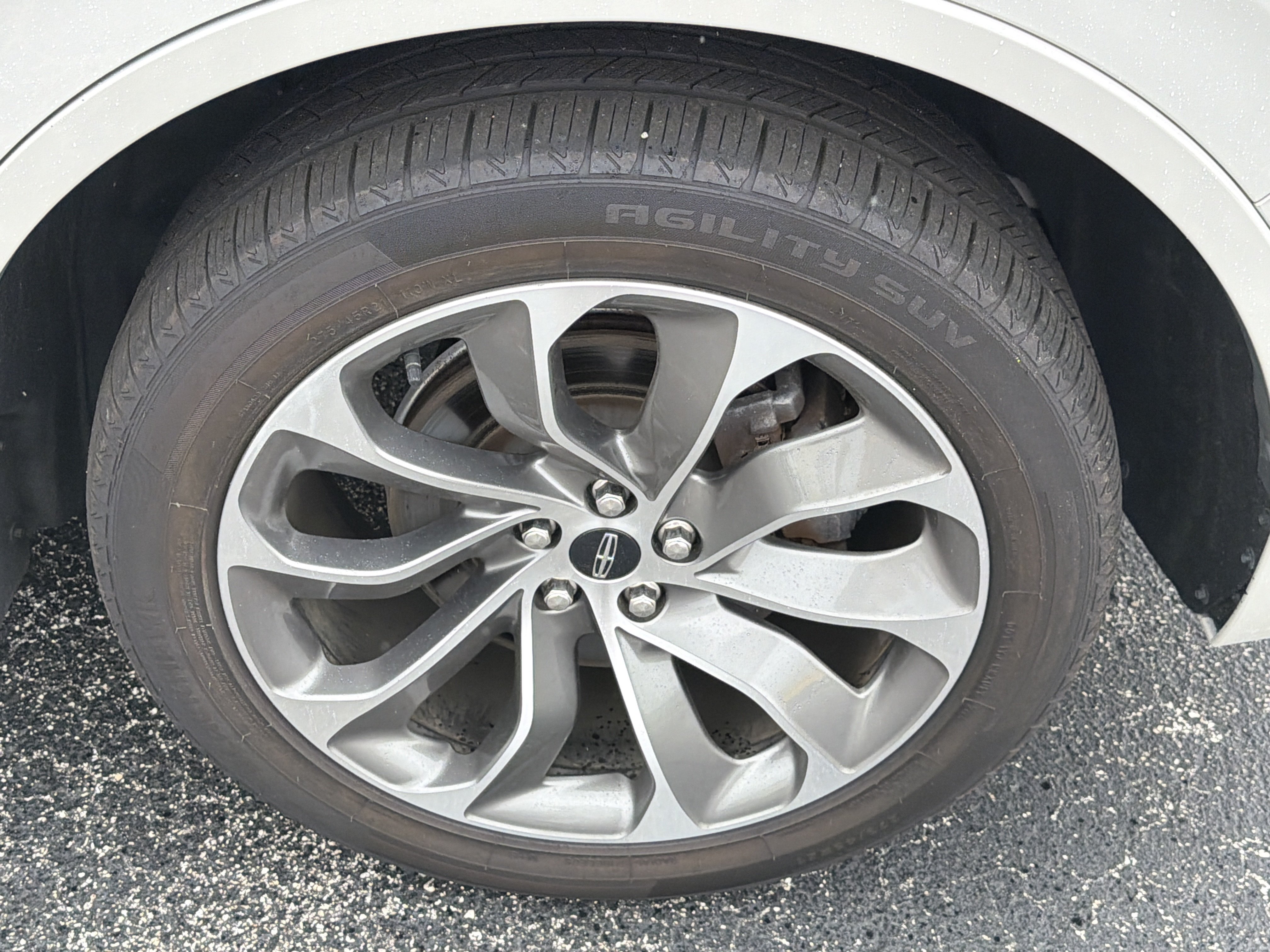 Used 2021 Lincoln Aviator Grand Touring AWD/4WD image 14