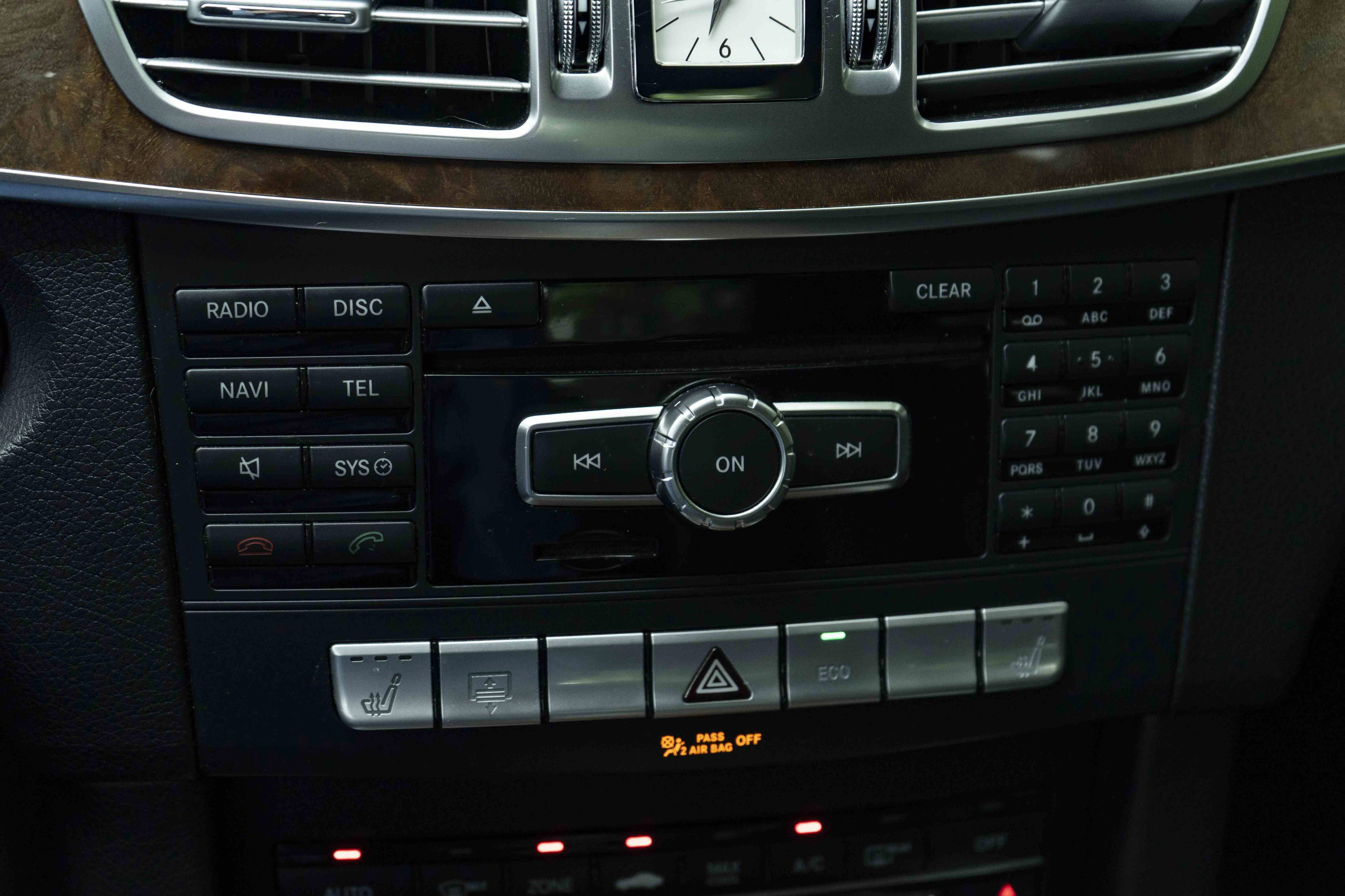 Used 2015 Mercedes-Benz E 350 4MATIC Sedan image 33
