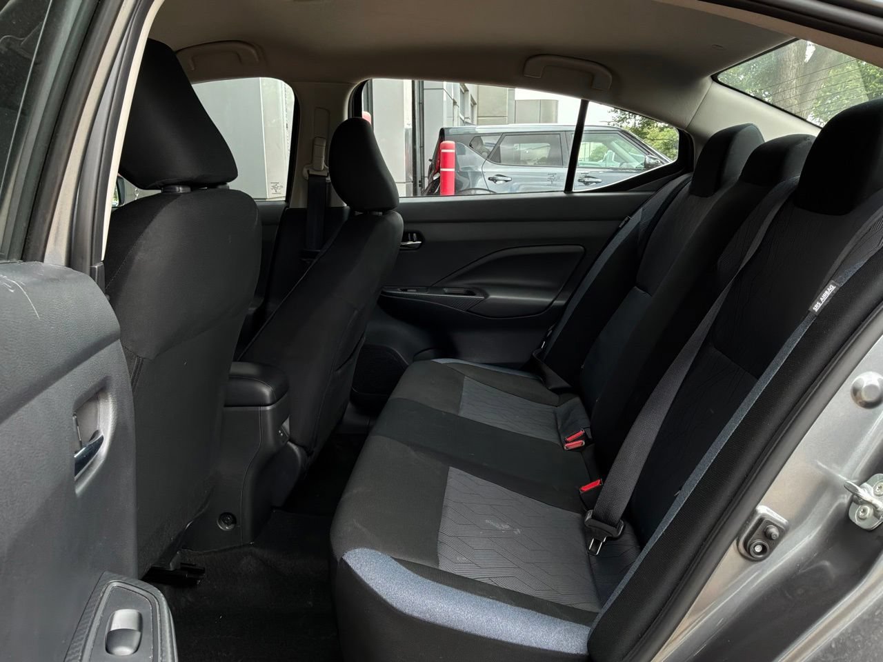 Used 2025 Nissan Versa SV FWD image 11