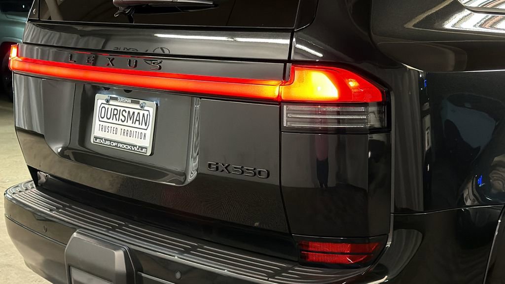 Certified 2024 Lexus GX 550 w/ Accessory Package (Z1) image 9