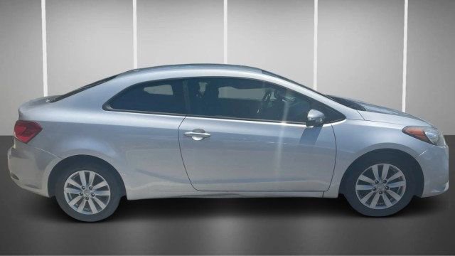 Used 2016 Kia Forte Koup EX FWD image 4