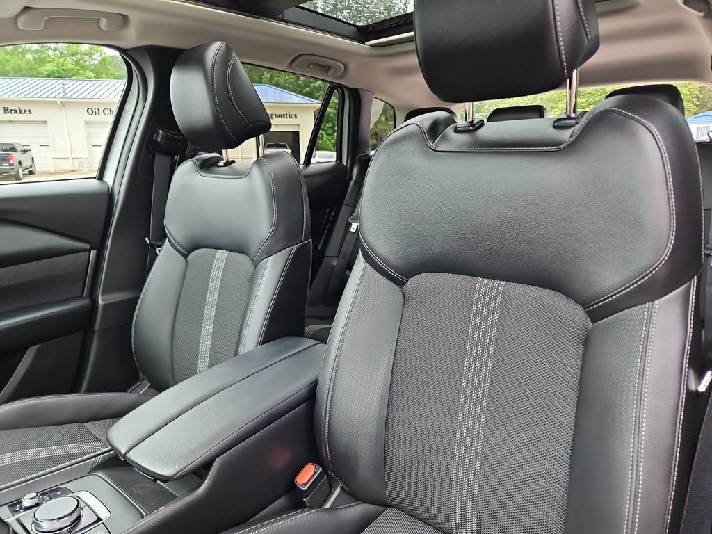 Used 2025 MAZDA CX-50 AWD 2.5 S w/ Premium Package image 23