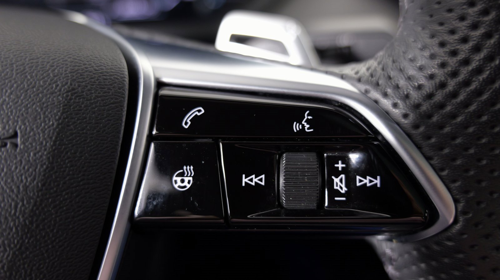 Used 2024 Audi RS e-tron GT w/ Carbon Performance Package image 47