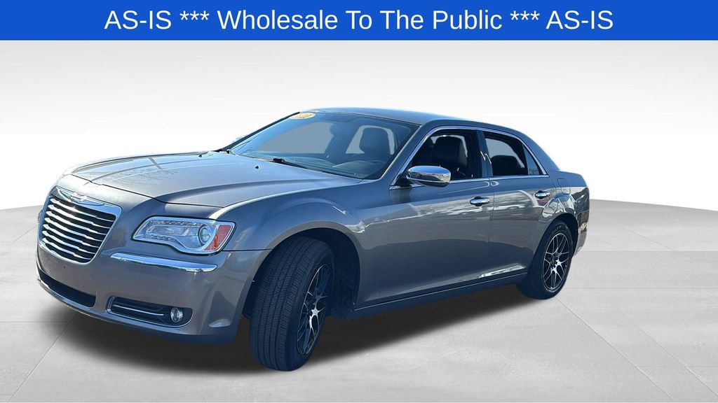 Used 2011 Chrysler 300 Limited image 3