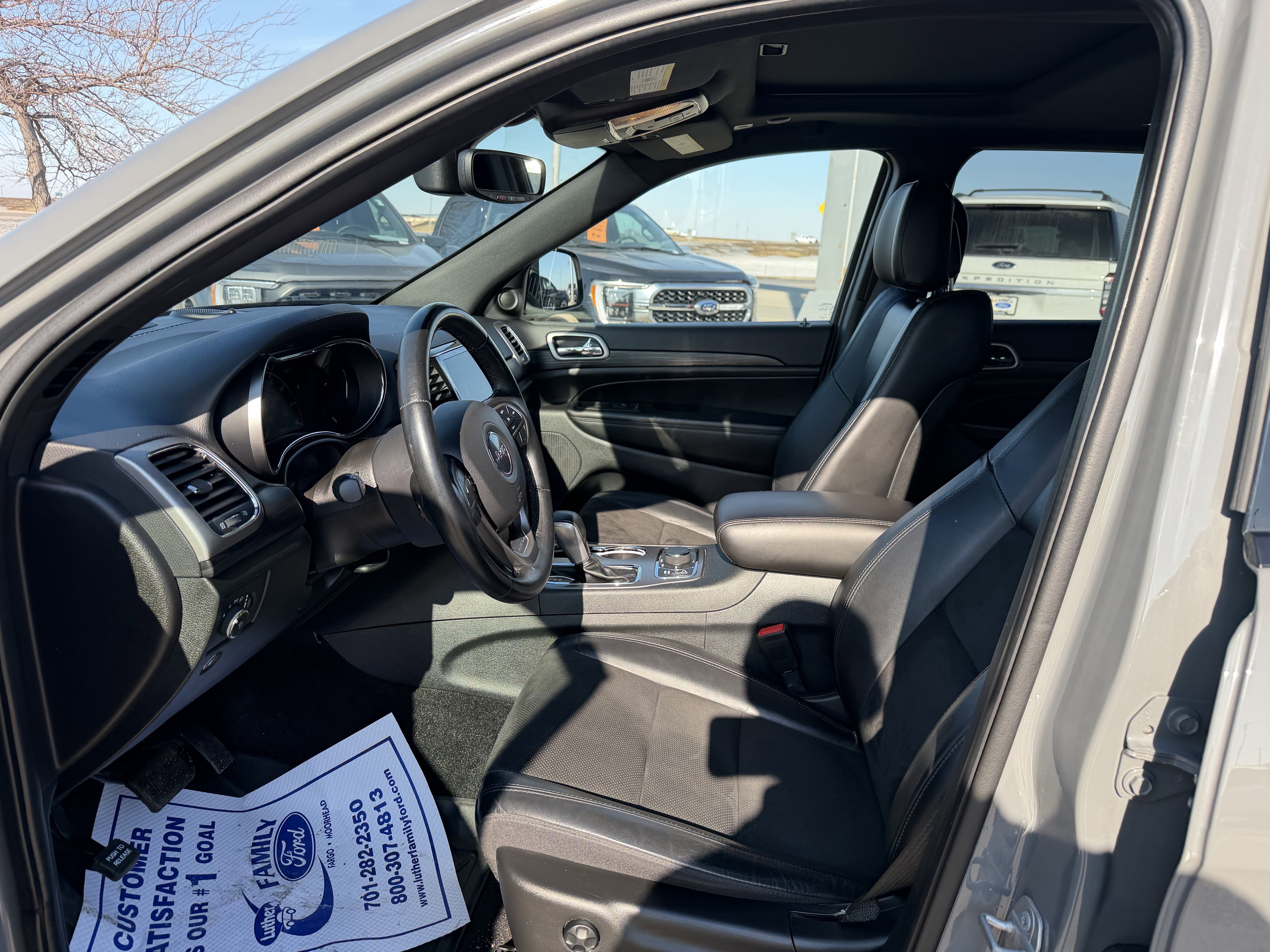 Used 2022 Jeep Grand Cherokee Laredo X image 18