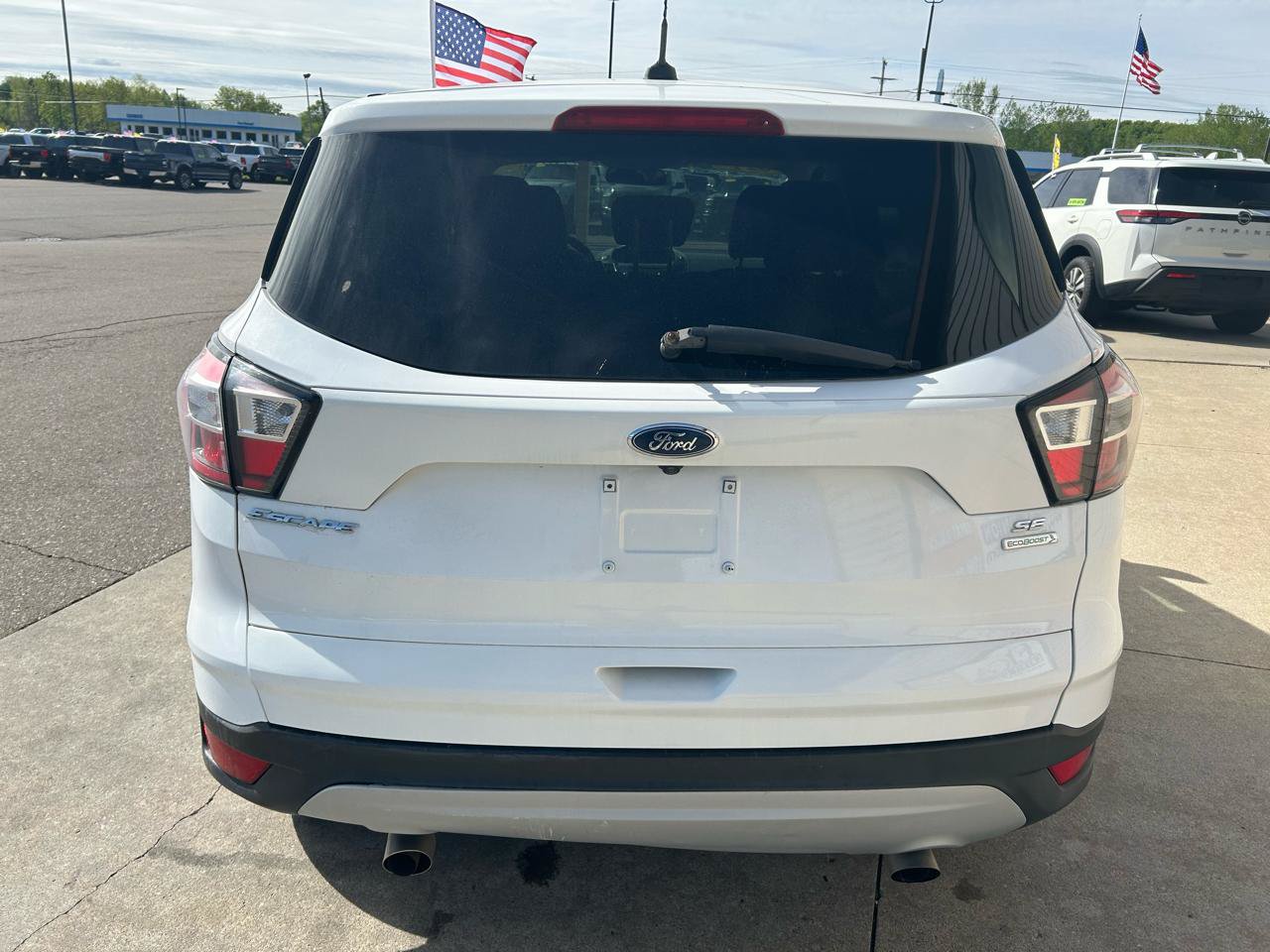Used 2017 Ford Escape SE FWD image 6