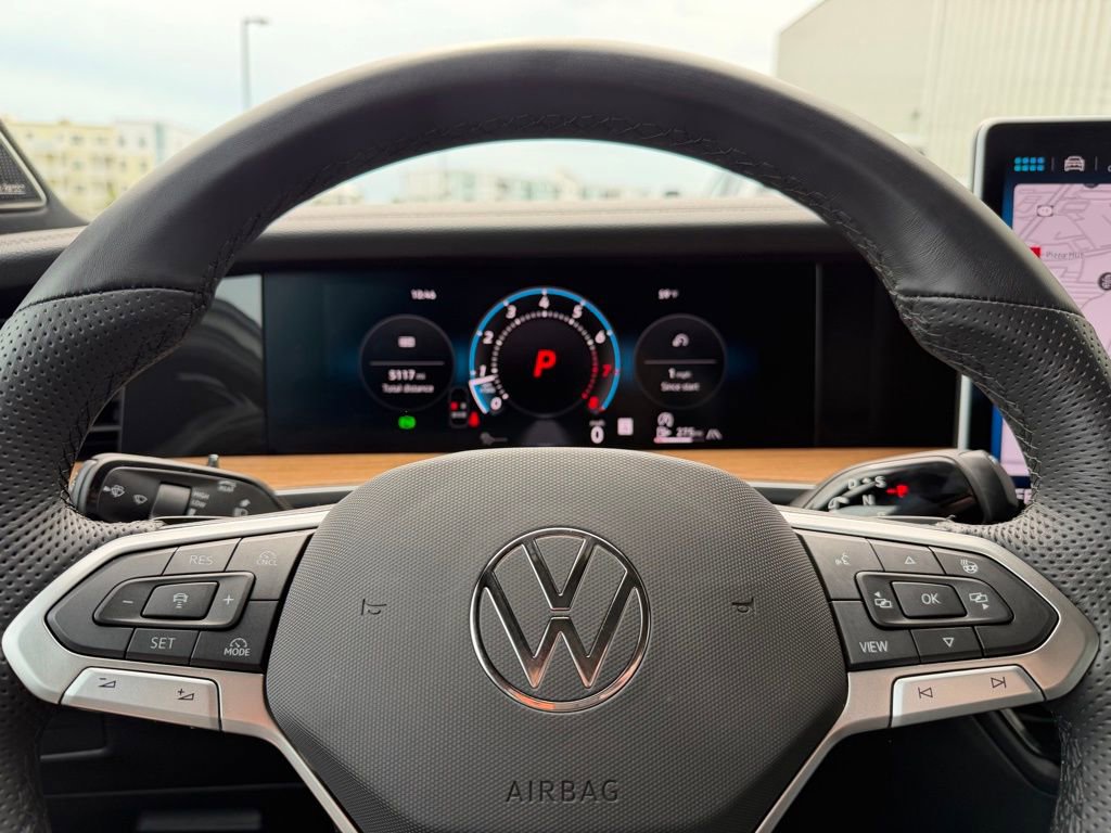 Used 2026 Volkswagen Tiguan SEL R-Line AWD/4WD image 11