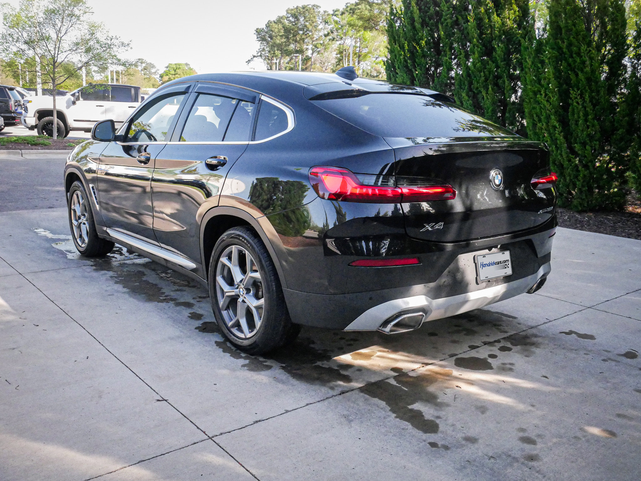 Used 2023 BMW X4 xDrive30i w/ Parking Assistance Package image 9