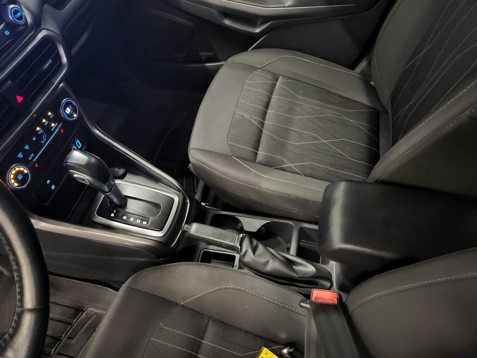 Used 2020 Ford EcoSport SE FWD image 33