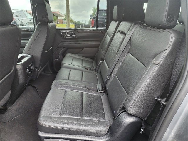 Used 2023 Chevrolet Suburban LT image 18