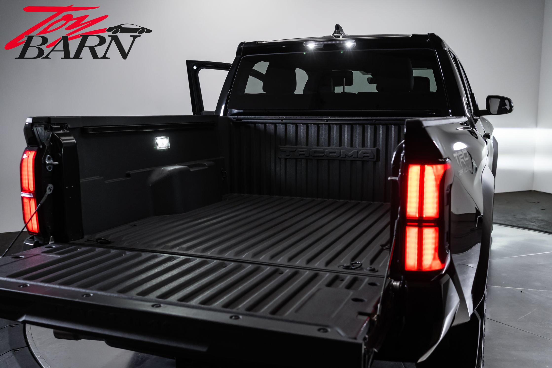 Used 2025 Toyota Tacoma TRD Off-Road AWD/4WD image 44