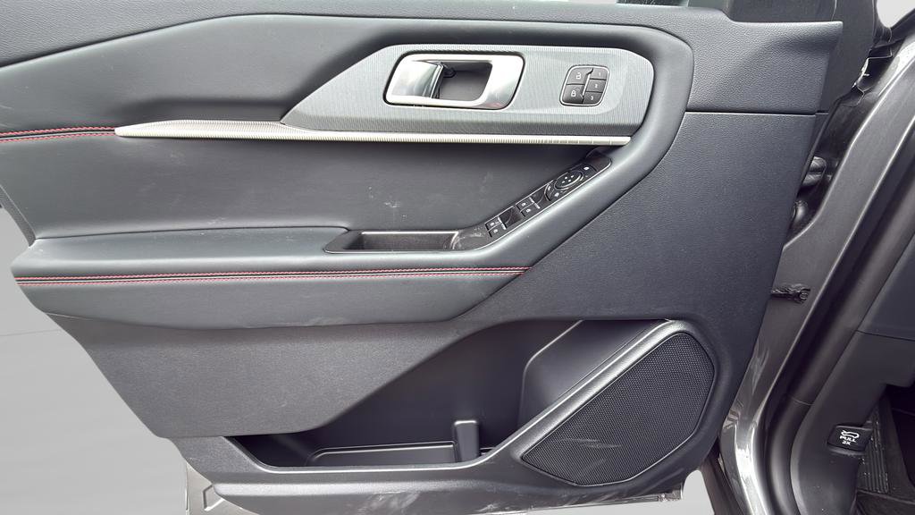 New 2026 Ford Explorer ST-Line w/ ST-Line Street Pack image 22