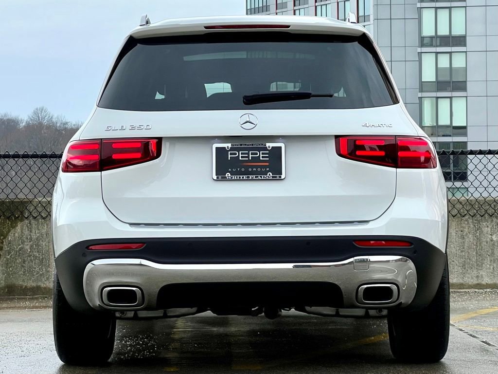 Certified 2025 Mercedes-Benz GLB 250 4MATIC image 6