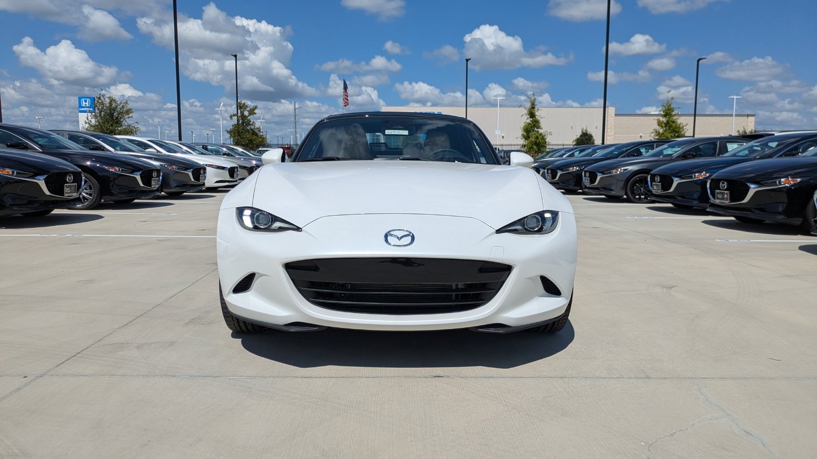 New 2026 MAZDA MX-5 Miata Grand Touring RWD image 2