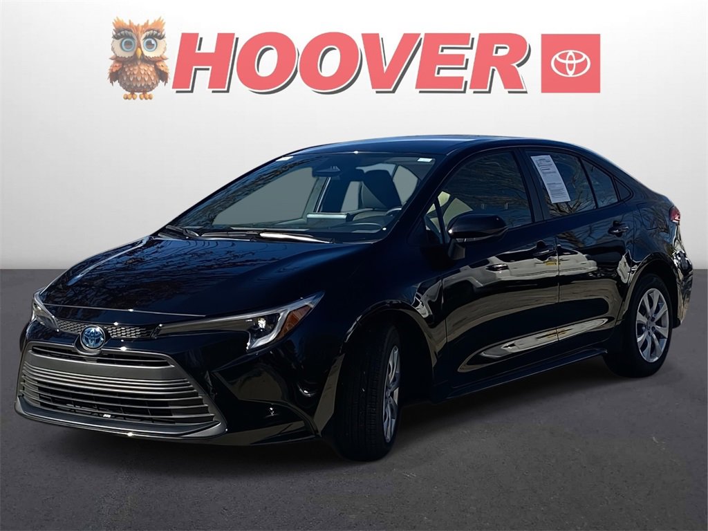 Used 2025 Toyota Corolla LE image 6